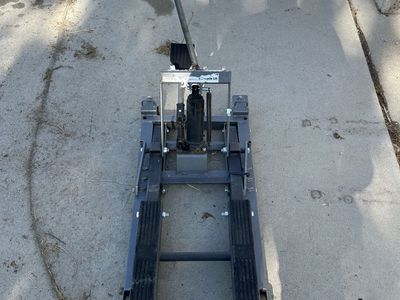 Hydraulic ATV lift