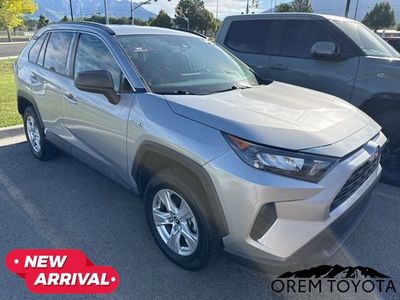 2020 Toyota RAV4 LE