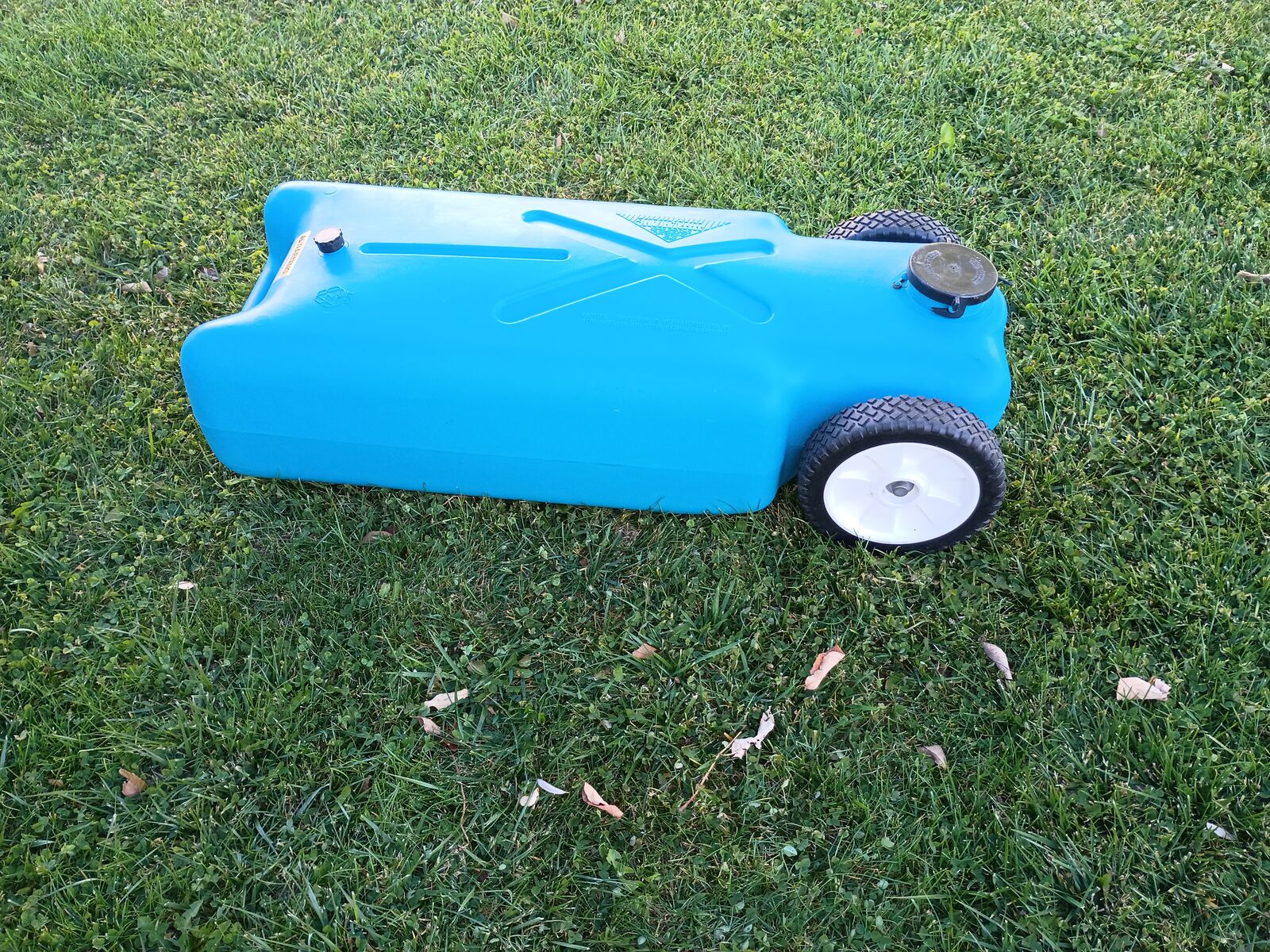 Tote-Along 15 gallon RV black / gray water tank Blue Boy