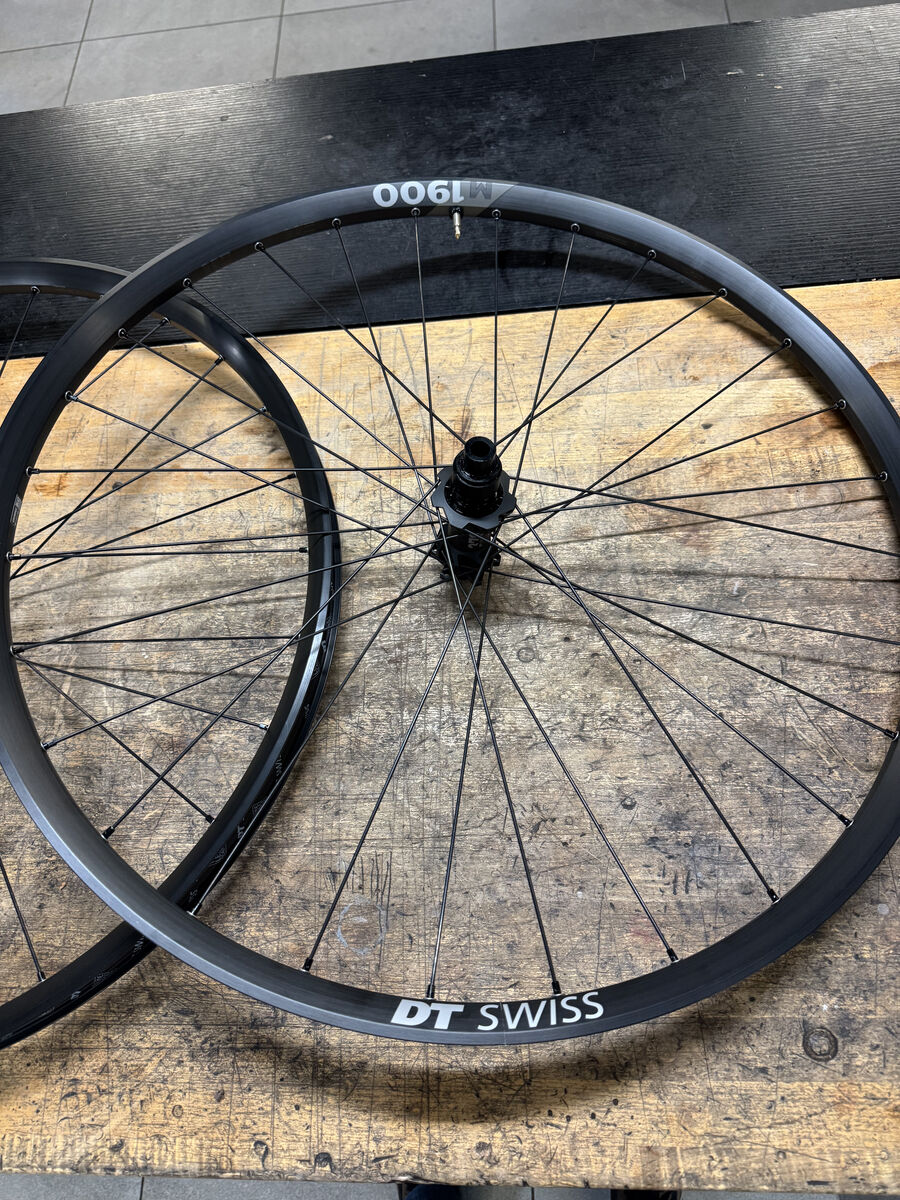 2026 DT Swiss M 1900 Wheelset and Tires