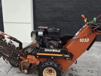 Ditch Witch 1030 Trencher