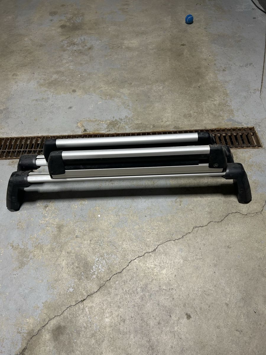 OEM Mercedes-Benz Roof Rack Basic Carrier Crossbars Set