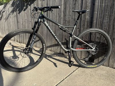 Like New Specialized Epic Carbon Expert