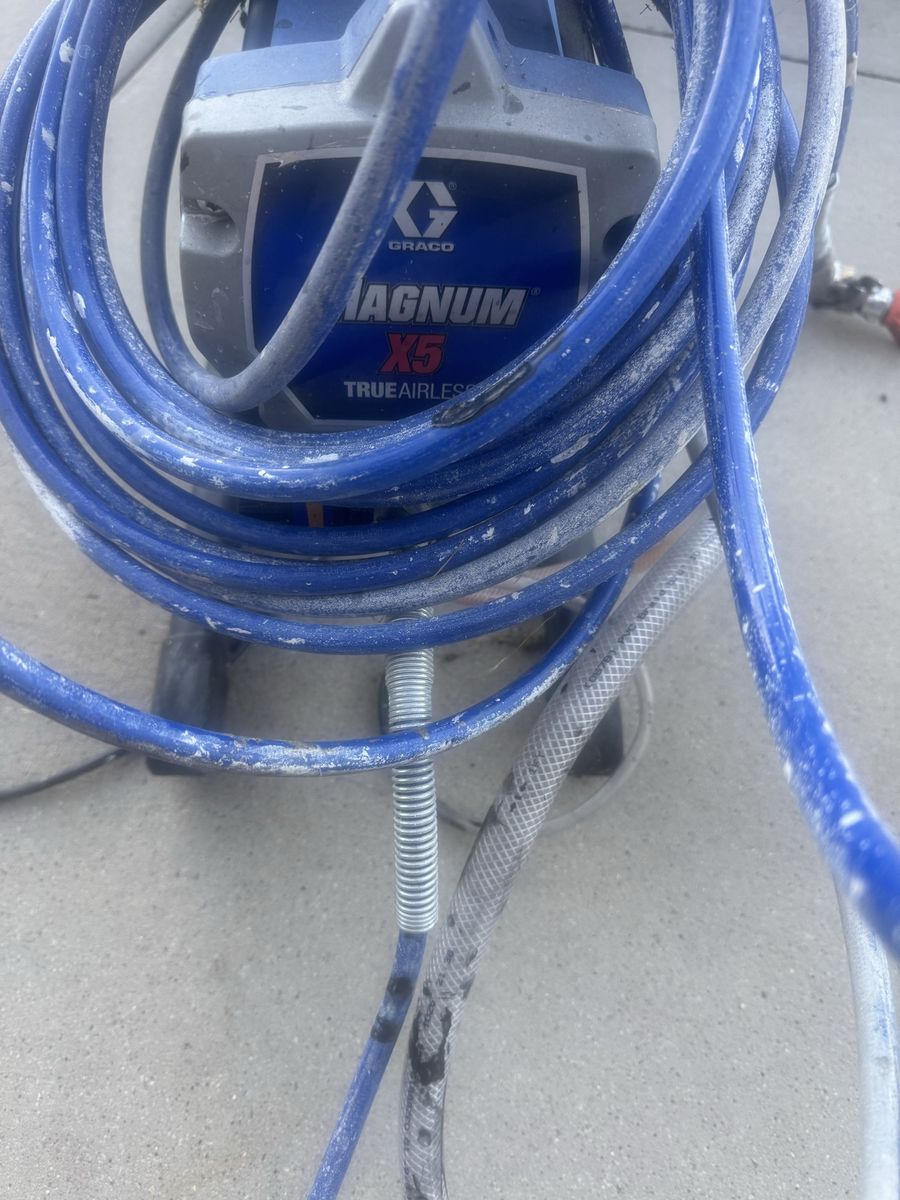  Graco Magnum X5 TrueAirless Paint sprayer