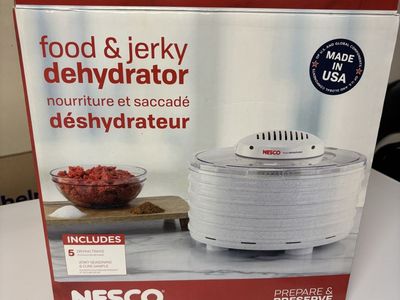 Nesco Food & Jerky Dehydrator with 5 Drying Trays
