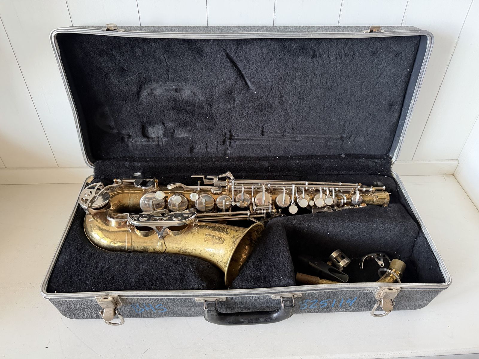 Bundy II Alto Saxophone w/ Hard Case – Selmer USA – Untested