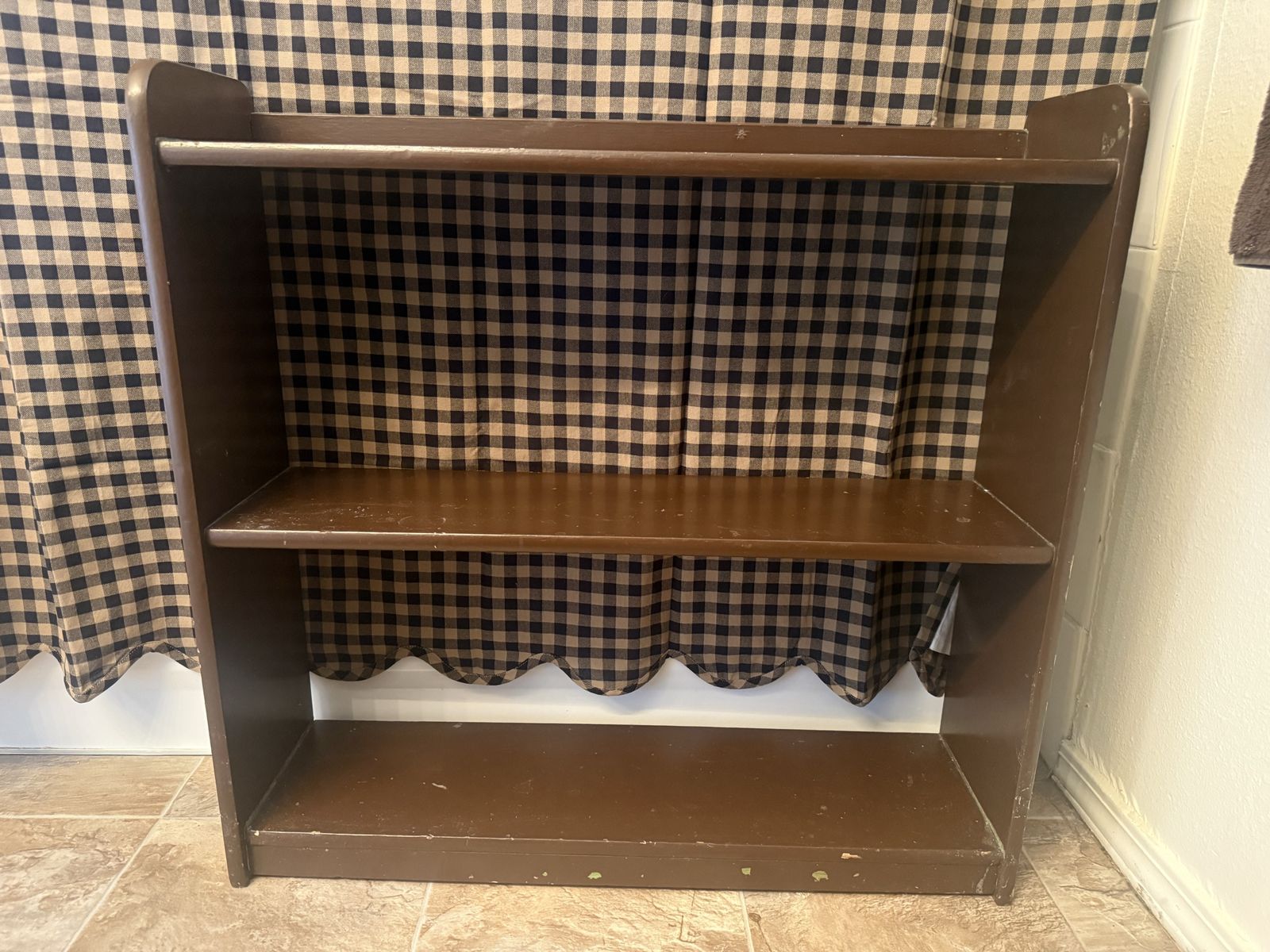 Vintage Dark Brown Wood 3-Tier Freestanding Bookshelf / Display Shelf