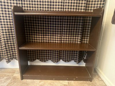 Vintage Dark Brown Wood 3-Tier Freestanding Bookshelf / Display Shelf