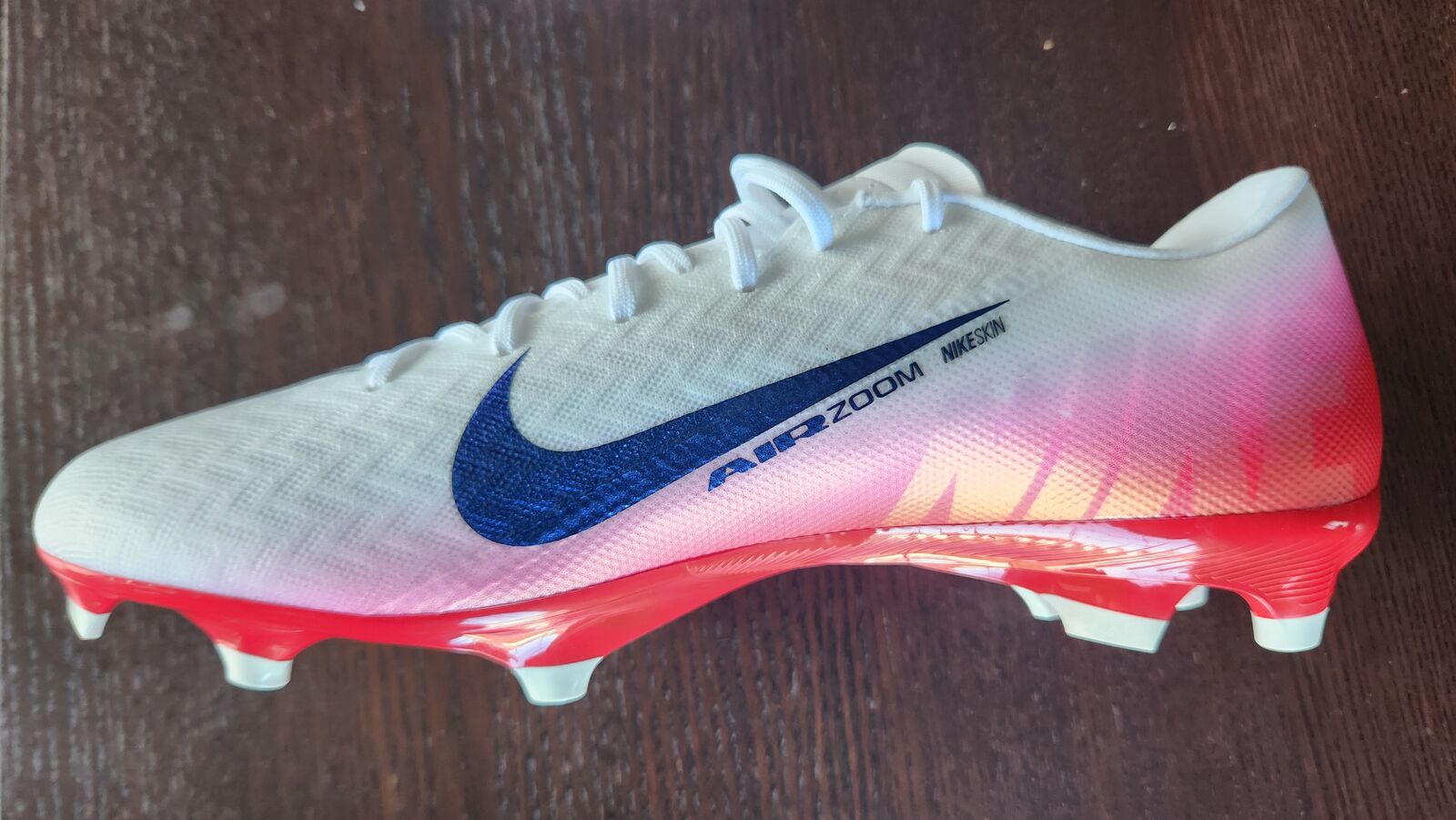 Nike Mercurial Vapor 16 Academy LV8. Size: 10.5