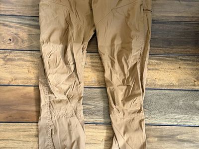 KUHL Men's Renegade Cargo Hiking Pants - Size 30x32, Khaki/Brown, Quick-Dry