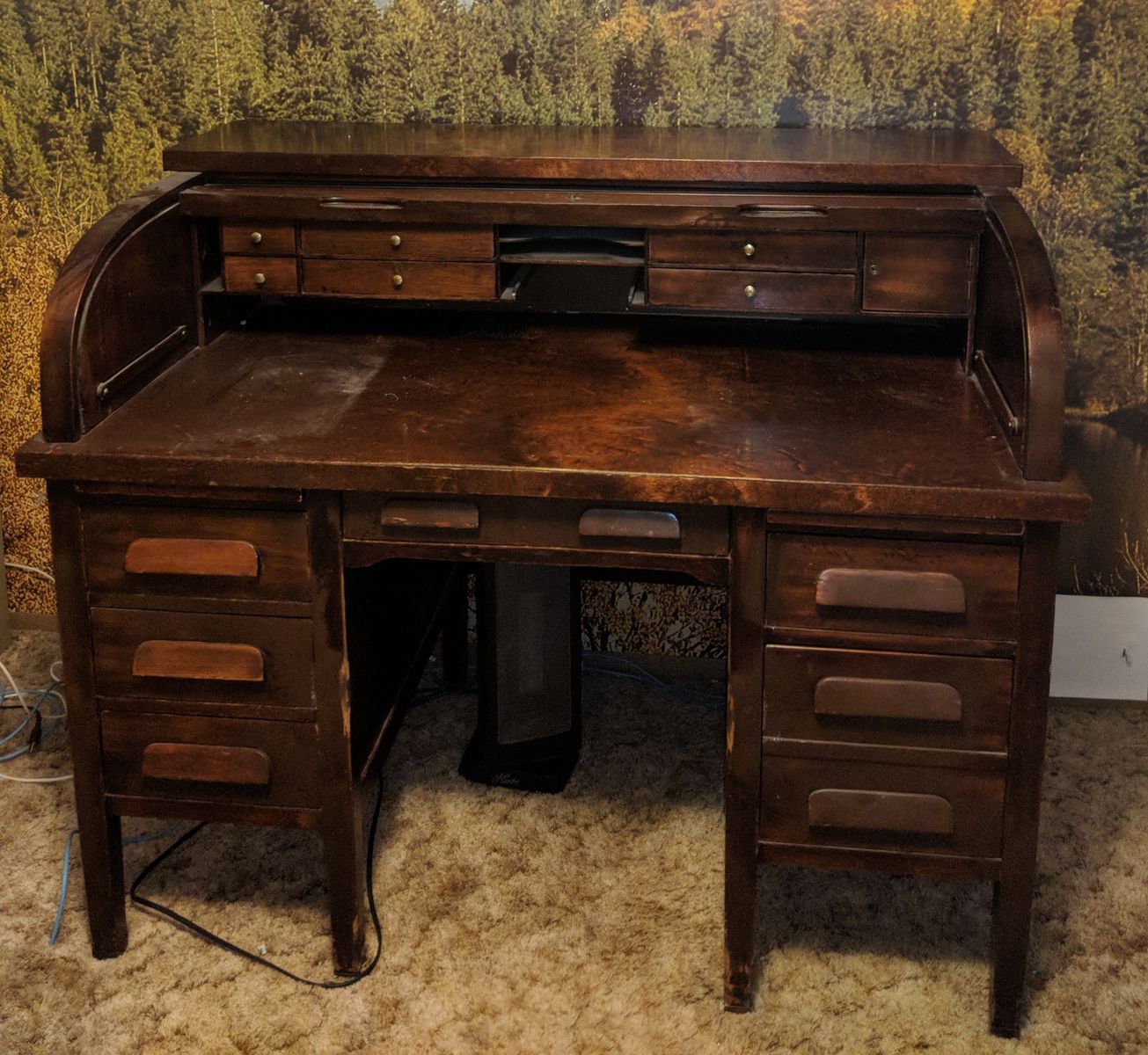 Rolltop desk and chair