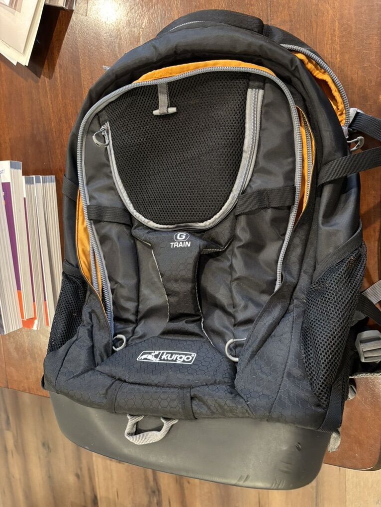 Kurgo G-Train Dog Carrier Backpack, Great Conditio