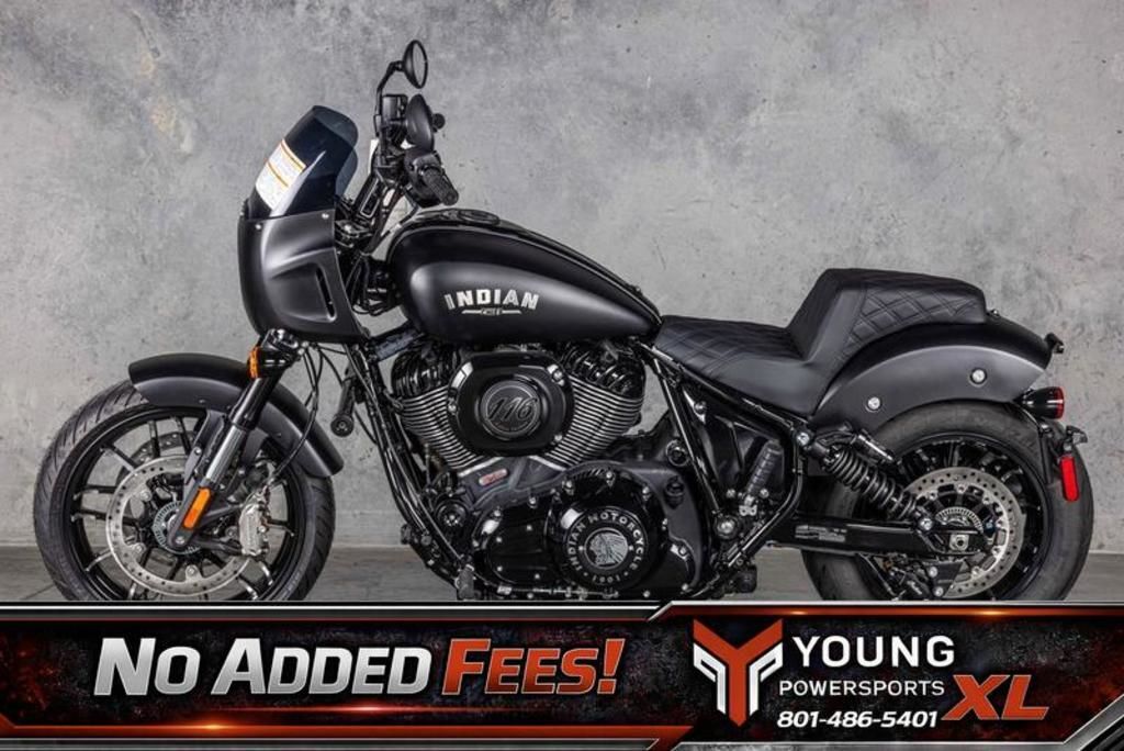 2025 Indian Motorcycle® Sport Chief Black Smoke