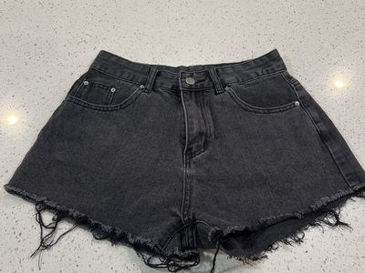 SHEIN Petite M Black Distressed Denim Shorts High Waist Raw Hem - Excellent Condition