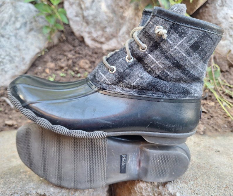Womens Sperry Saltwater Duck Boots Sz 9