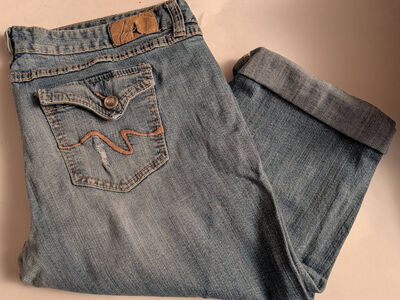 Women's Vanity Capri's