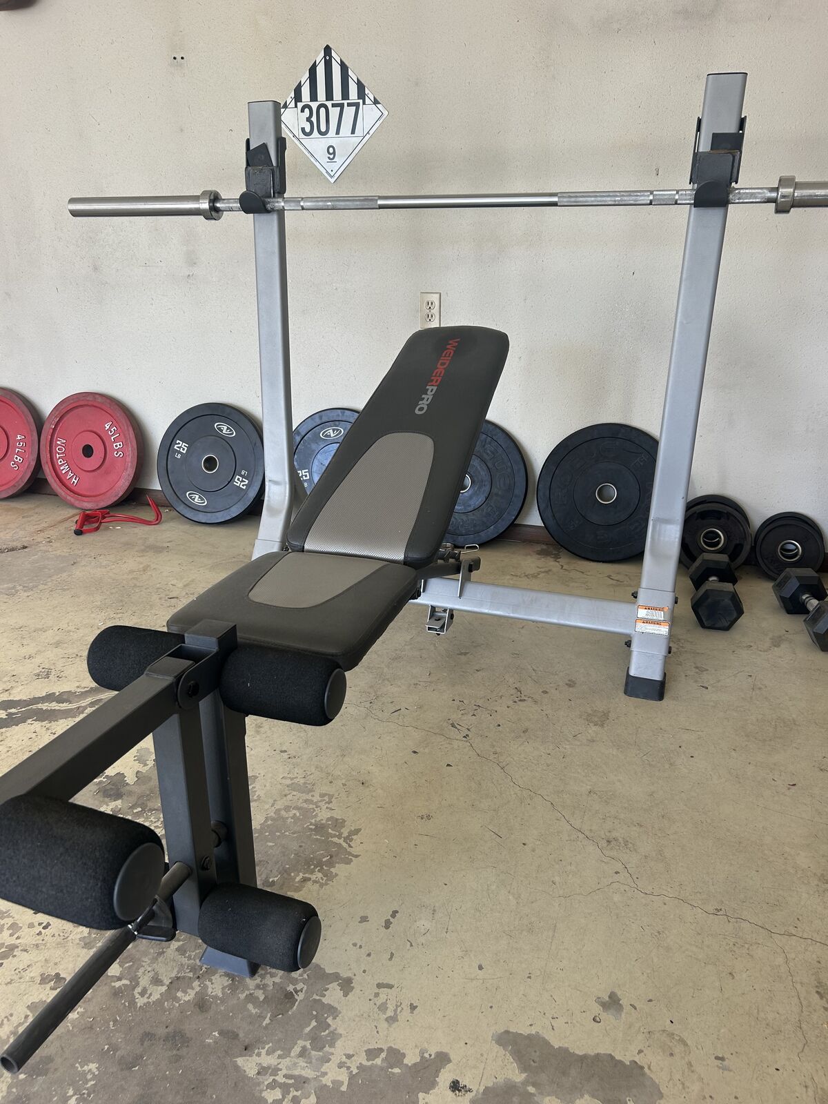 Weight bench