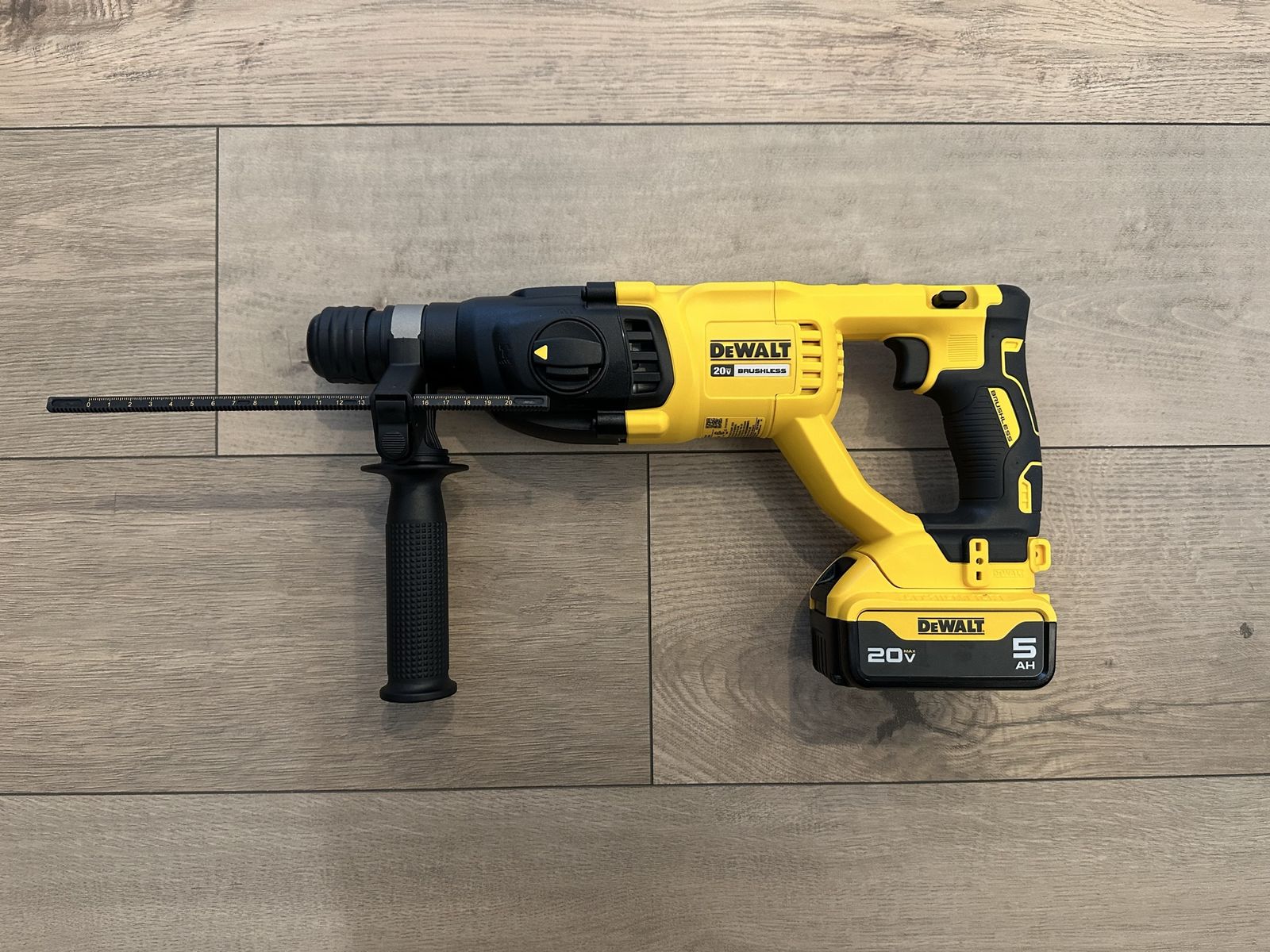 Dewalt Rotary Hammer Drill with 5.0 Battery