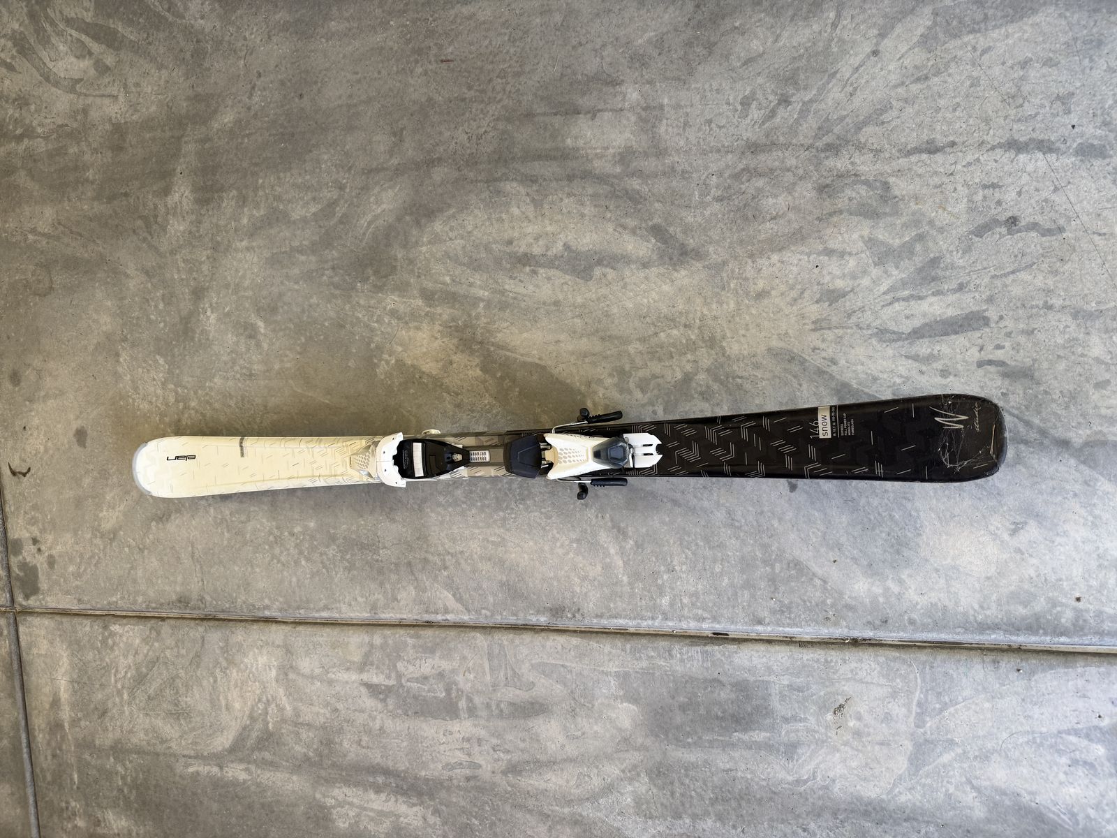 FREE - Elan 146 cm Skis with Bindings