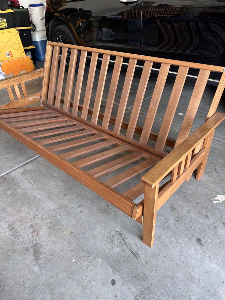 Free futon base