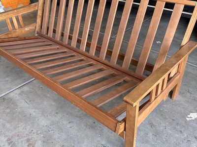 Free futon base