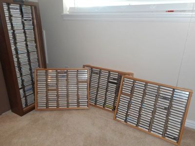 Aproximately 900 albums on casssette for sale