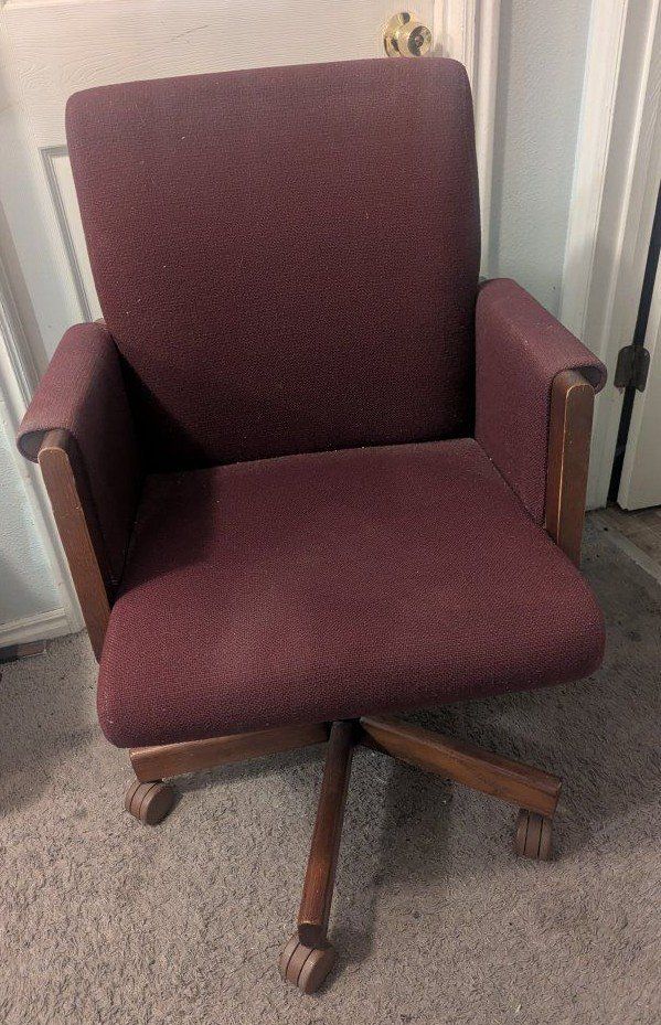 Office rolling chair