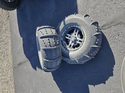 Paddle tires & wheels CST