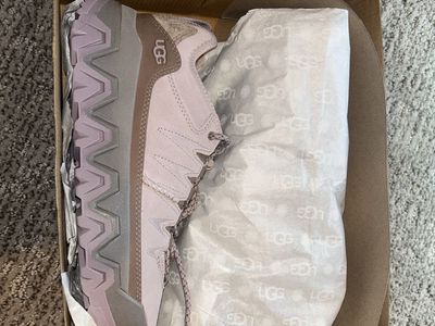 New UGG CapTrail Low 'Pale Smoke'