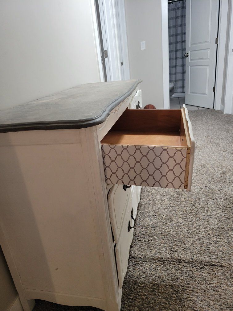 Dresser