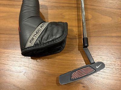 Nike Method Matter B2-01 Putter with Headcover - Right-Handed Golf Club