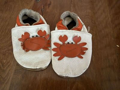 Augusta baby leather crab slip on shoes 12-18 months