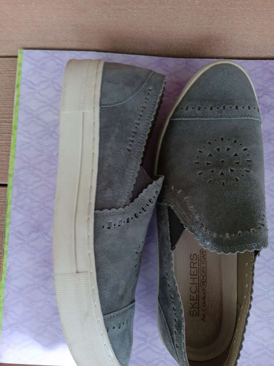 Sketchers Womens size 8