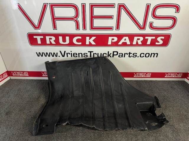 3551083C2 PANEL, FRONT FENDER SPLASH