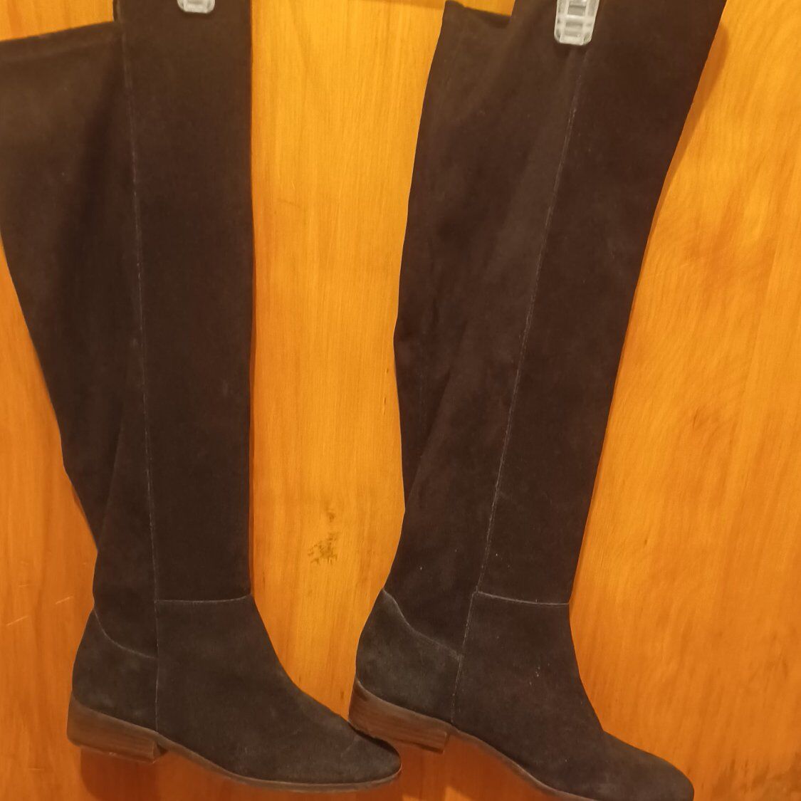BLACK SUEDE RIDING BOOTS!