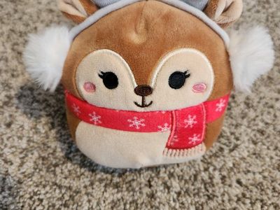 Squishmallows Fawn Deer with Scarf & Earmuffs Stuffed Animal Plush Toy Holiday Edition No Ear tag - Bottom tag in tact