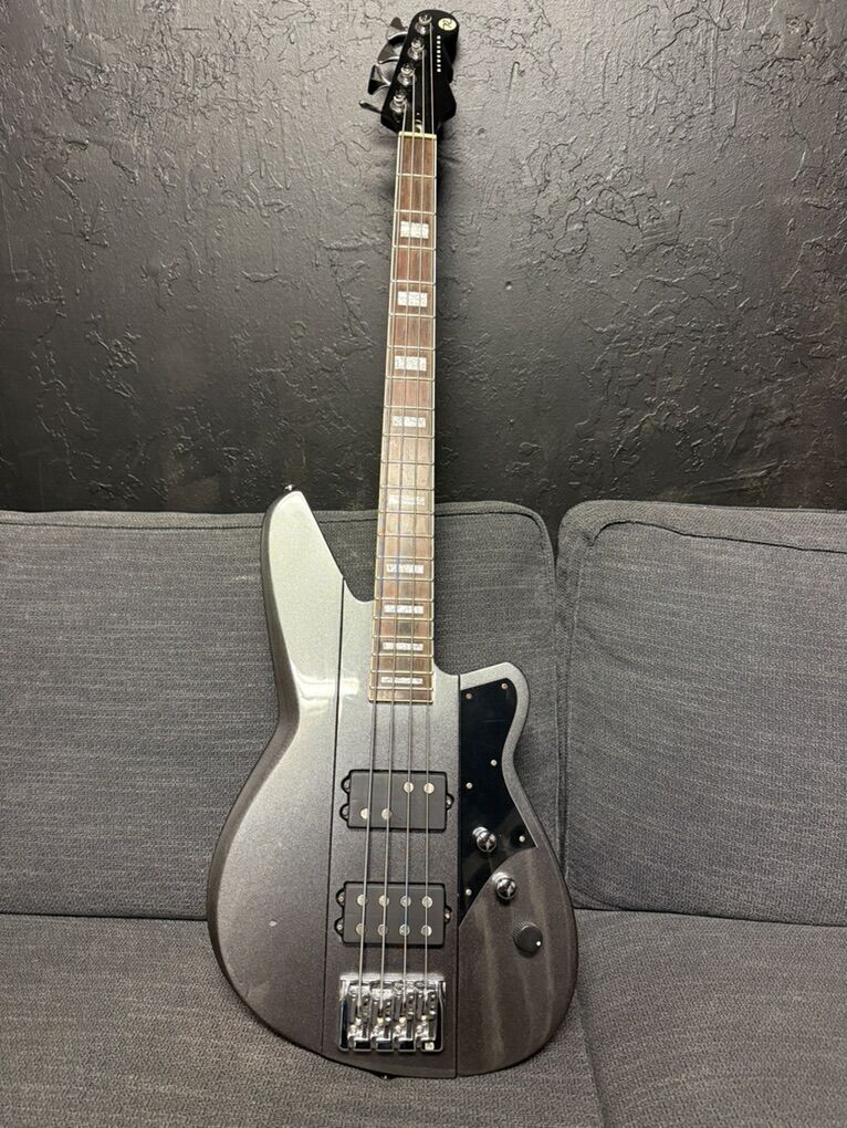 Reverend Thundergun Bass 2010's W/case