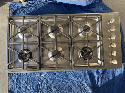 Miele 36” Gas Cooktop – 6 Burners – Natural Gas – Made in Germany
