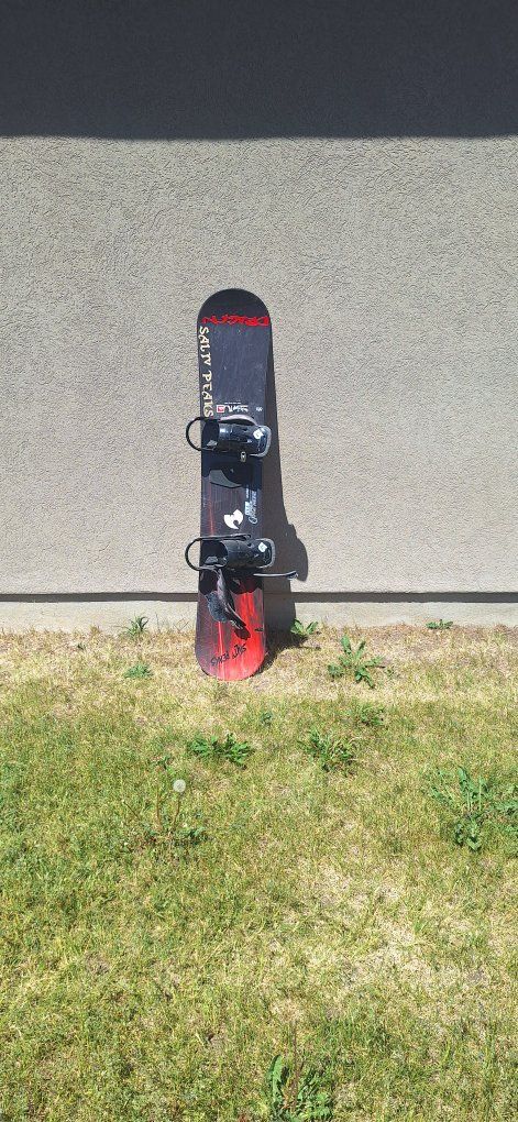 salty peaks snowboard