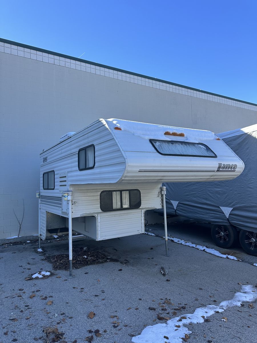 2003 Truck Camper Model 845
