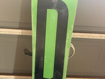 DC Snowboard 157cm with Burton Bindings - Green/Black Used Winter Sports