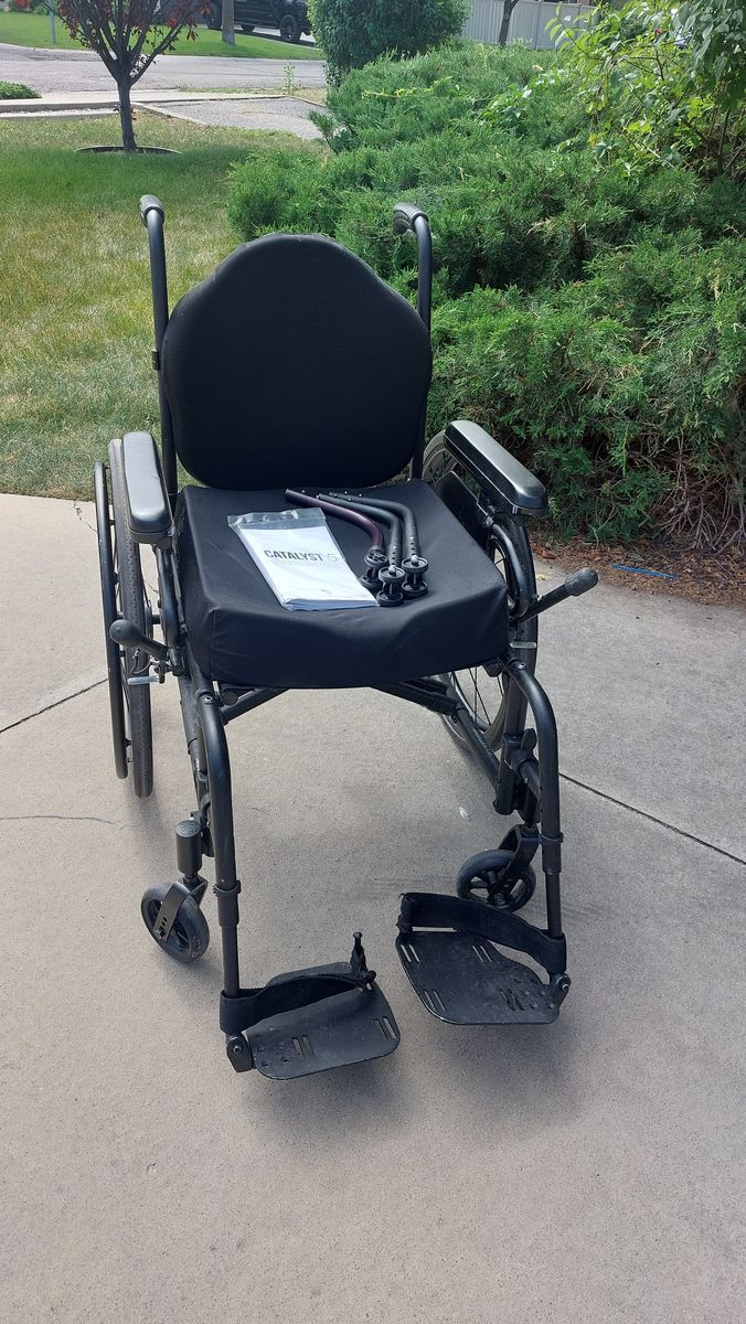Catalyst 5i Parkinson's Specific Wheelchair - 300 lbs Max User Weight, Good Condition