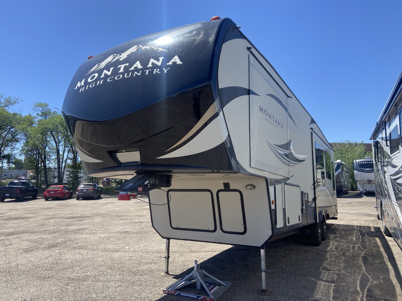 2016 Montana 305RL