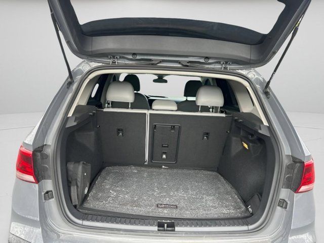 Main image 11