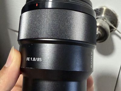 Sony 85mm 360$, Viltrox 85mm 260$