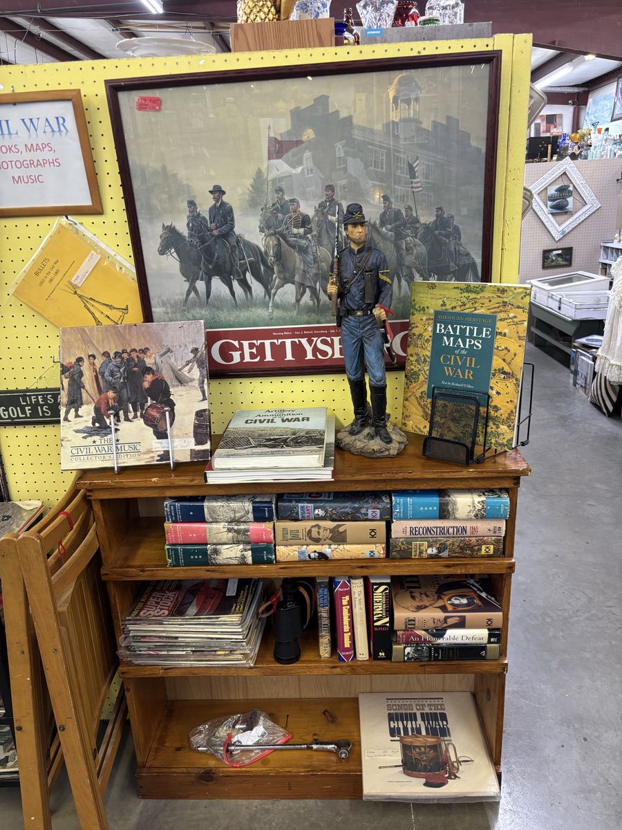 Civil War Book Collection: Maps, Illustrated Histories & Biographies - Gettysburg, Jefferson Davis