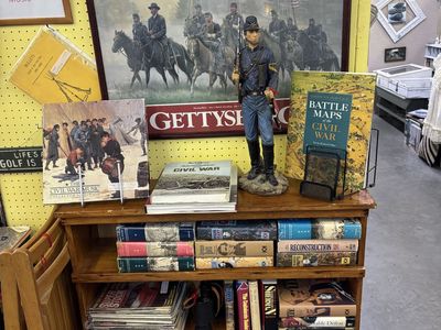 Civil War Book Collection: Maps, Illustrated Histories & Biographies - Gettysburg, Jefferson Davis