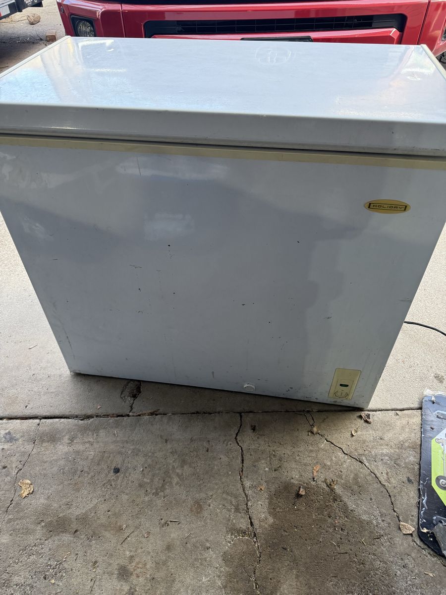 Chest freezer