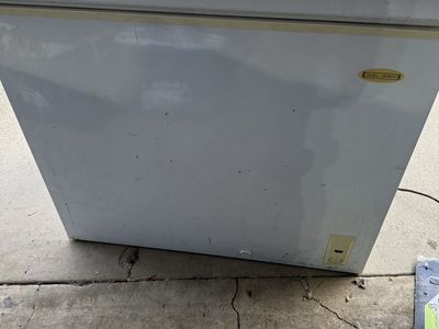 Chest freezer
