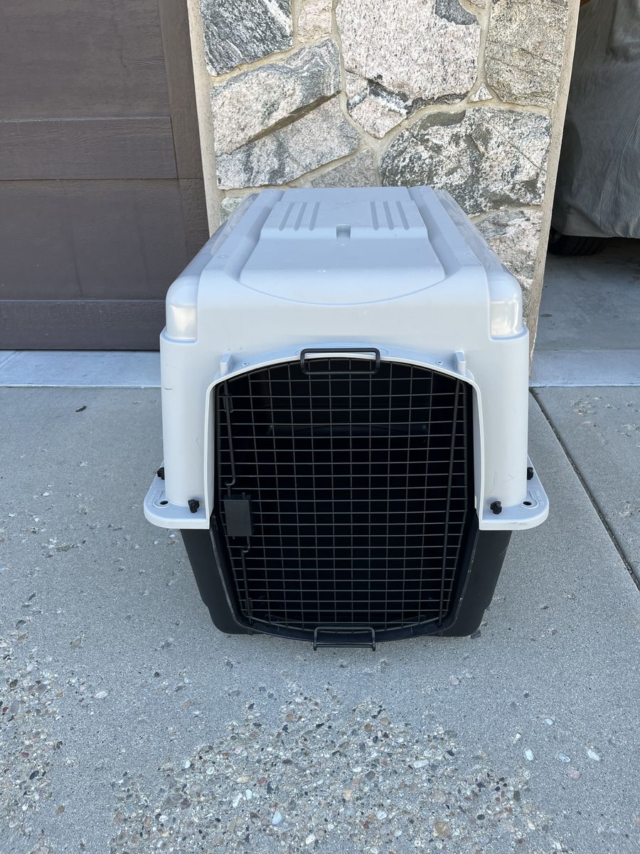 Petmate Large Dog Kennel